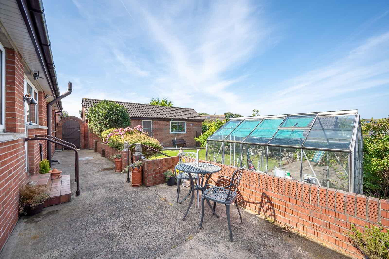 18 Rossdale Road 16 of 19