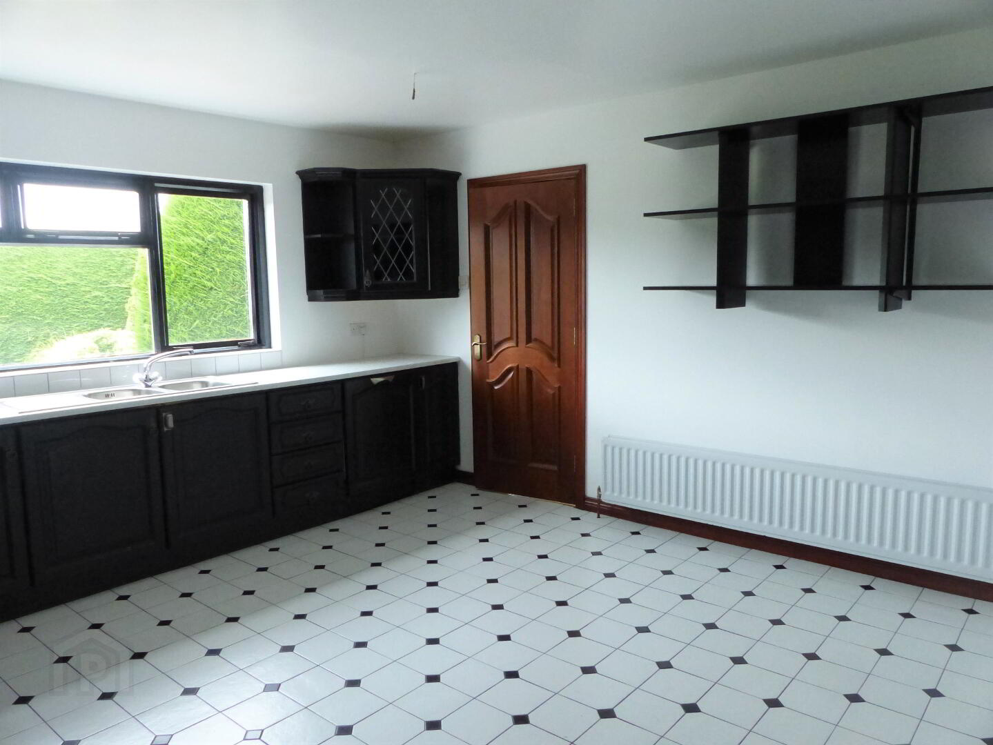 10 Blackpark Road 5 of 15