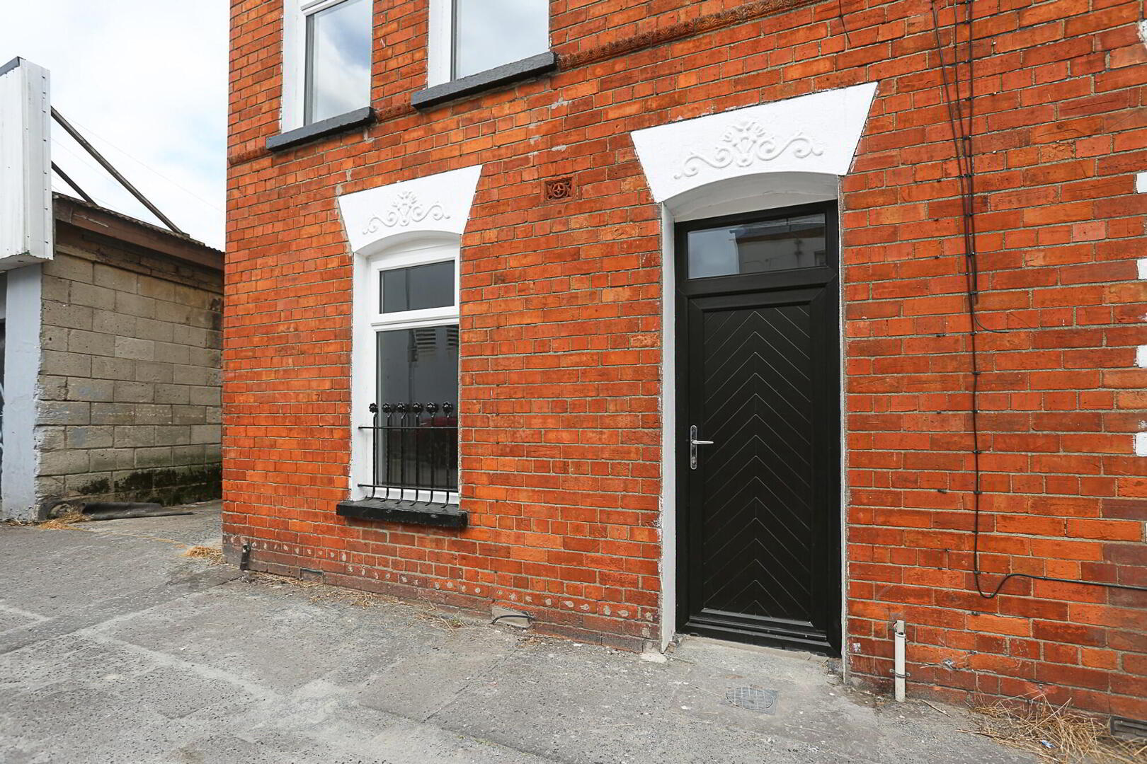 property description image