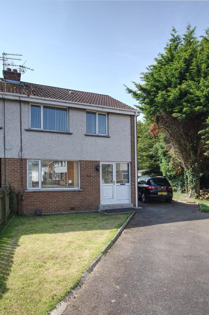 7 Cardy Close 1 of 12