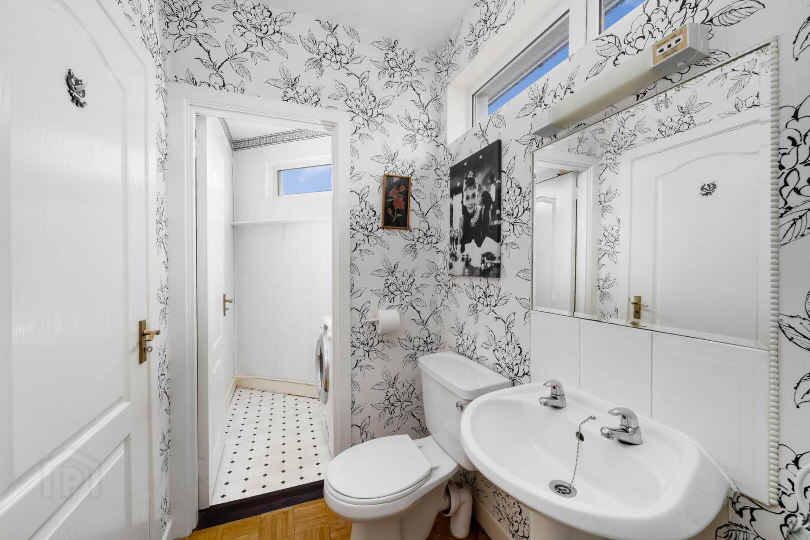 59 Whitebarn Road 14 of 35