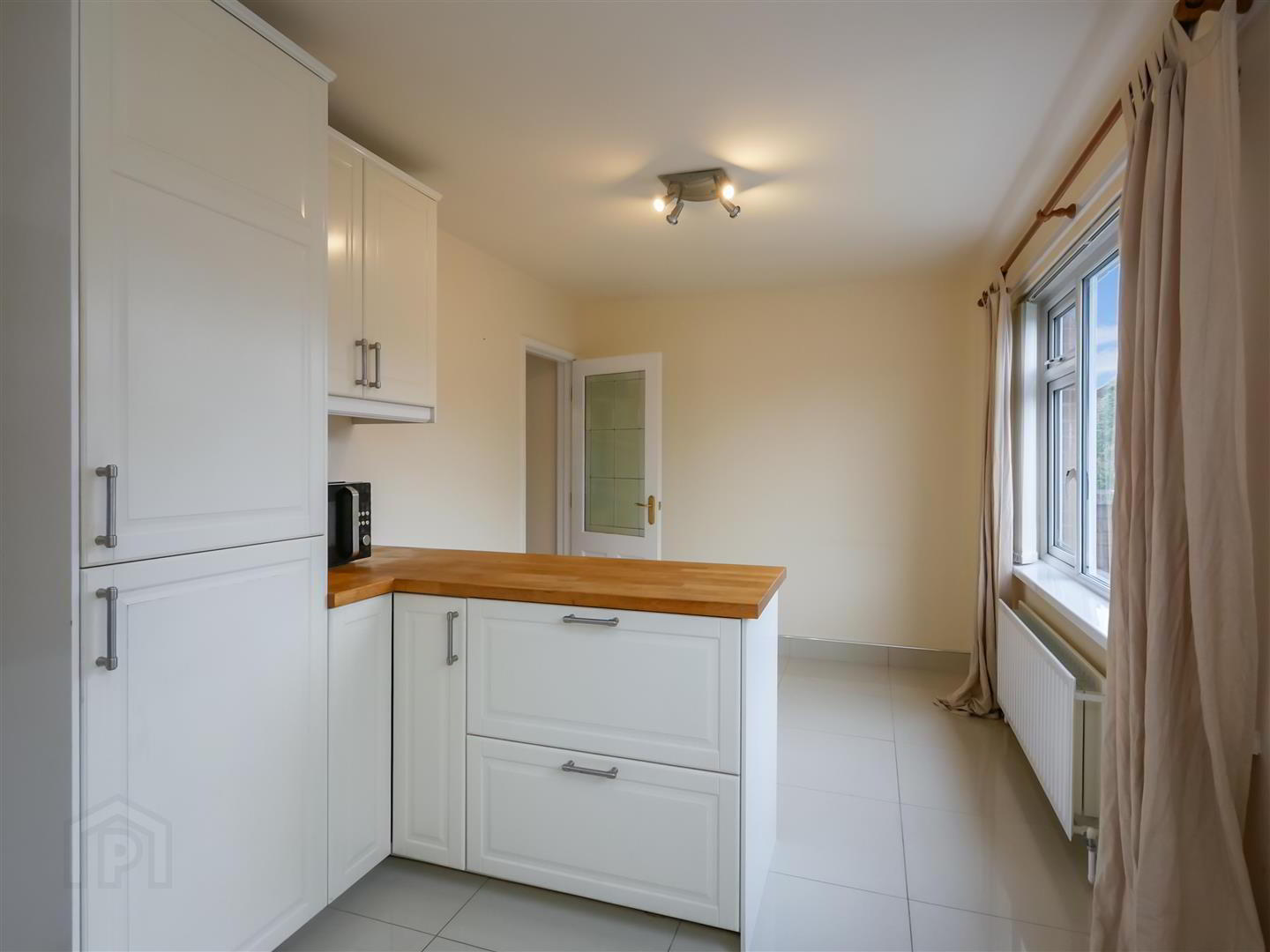 18 Burnside Avenue 8 of 26