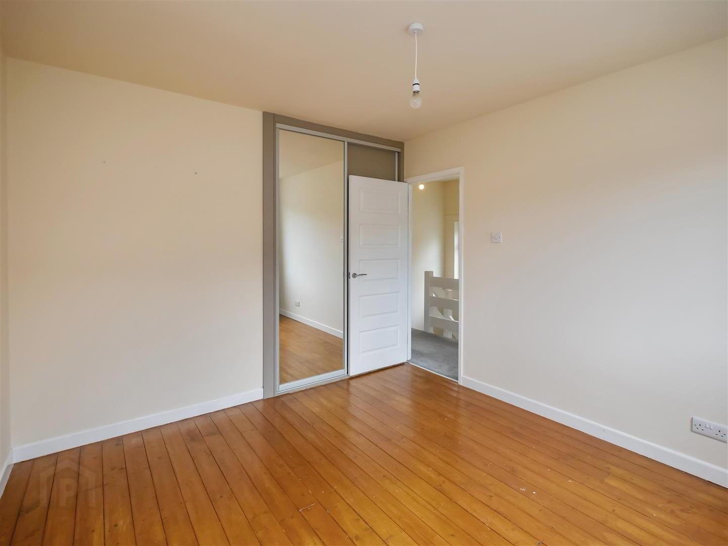 18 Burnside Avenue 14 of 26