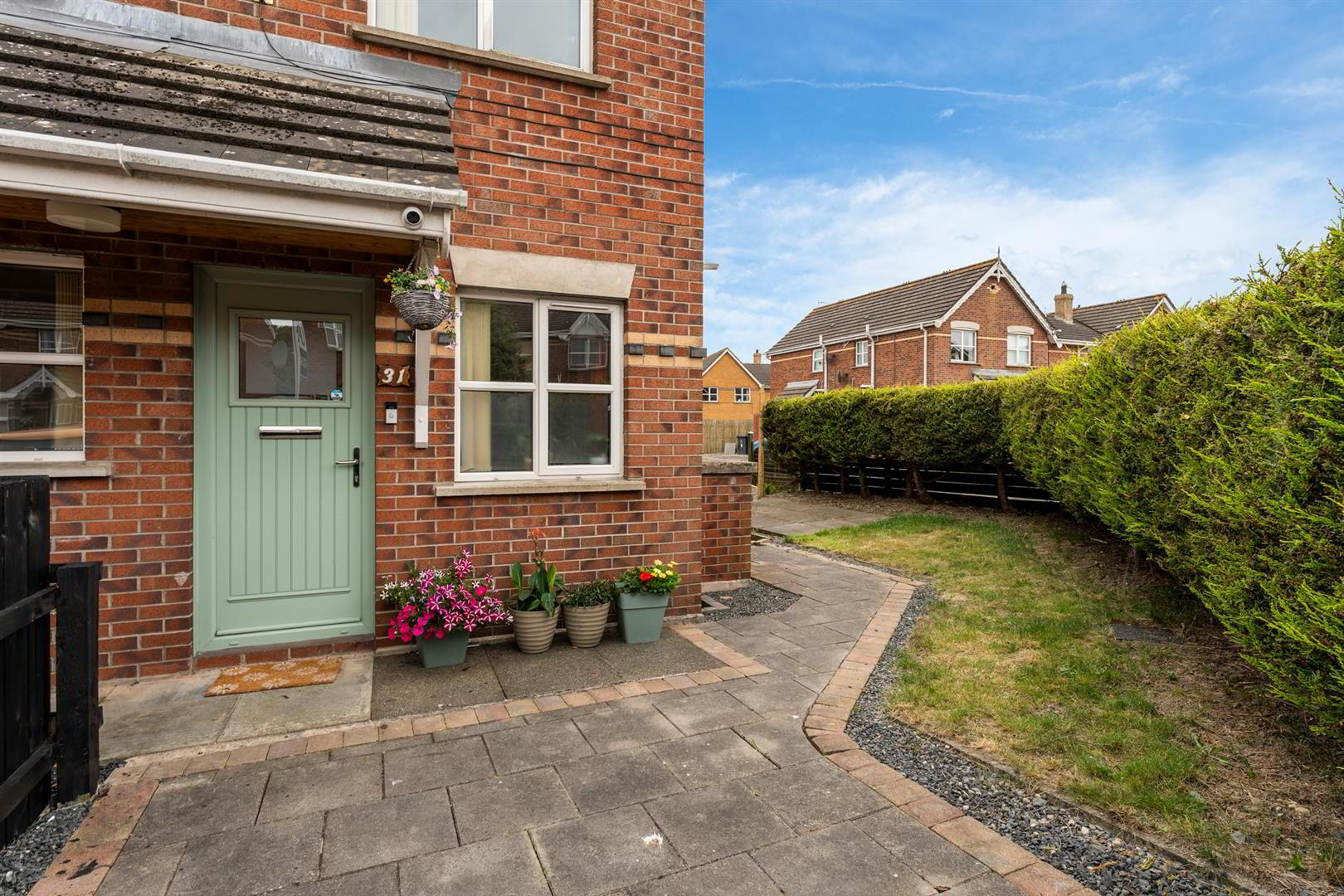 31 Whitethorn Avenue 3 of 20