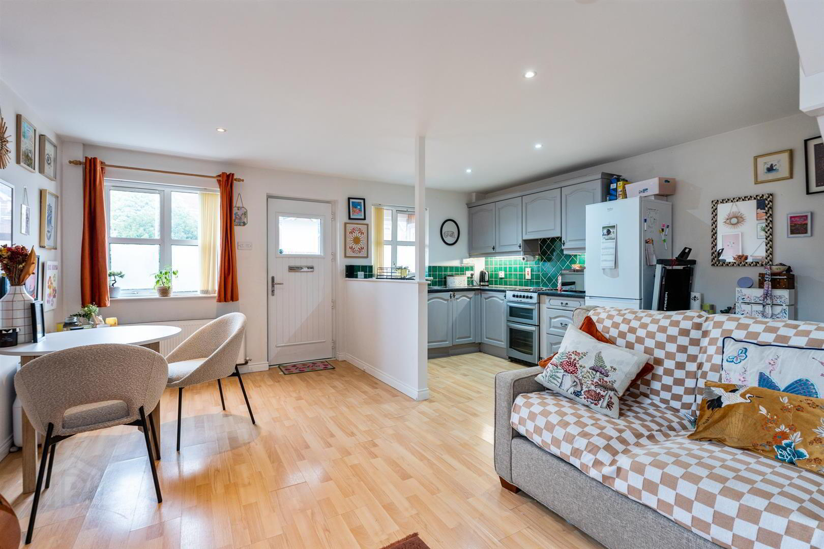 31 Whitethorn Avenue 7 of 20
