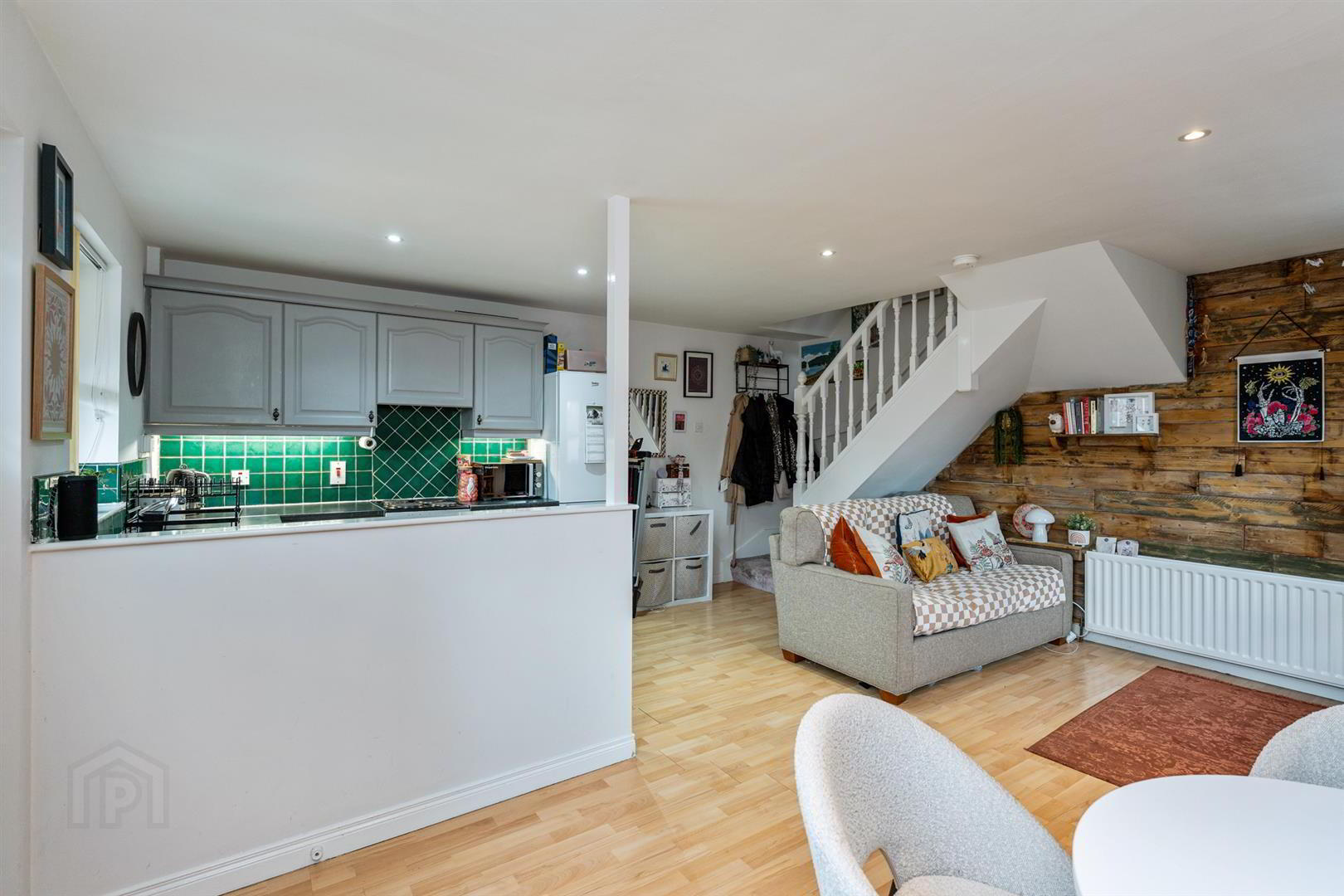 31 Whitethorn Avenue 6 of 20
