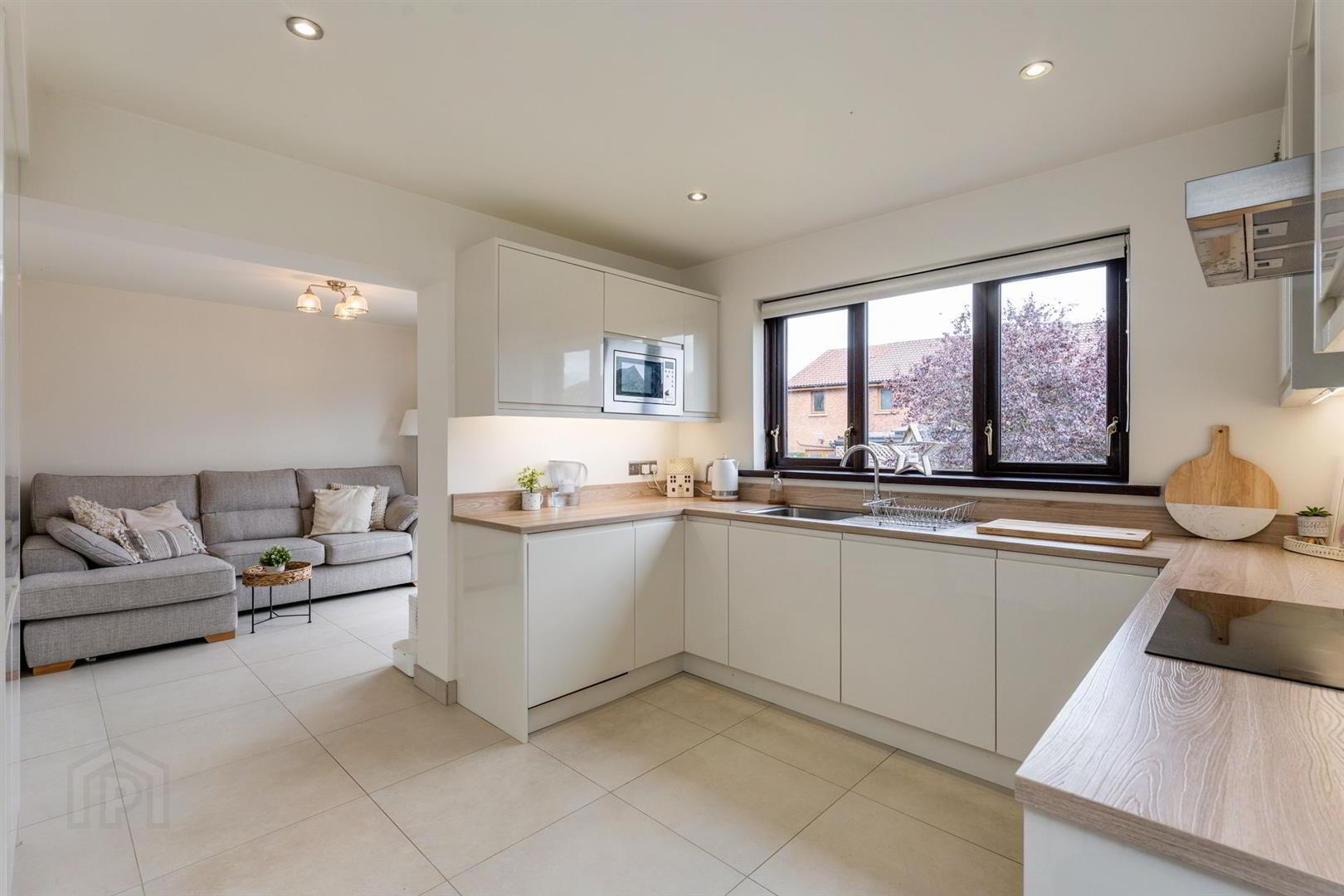 33 Lord Wardens Grange 11 of 27