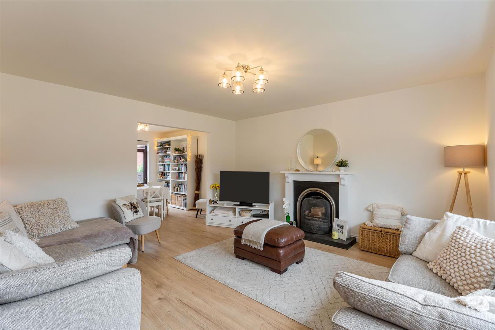 33 Lord Wardens Grange 6 of 27
