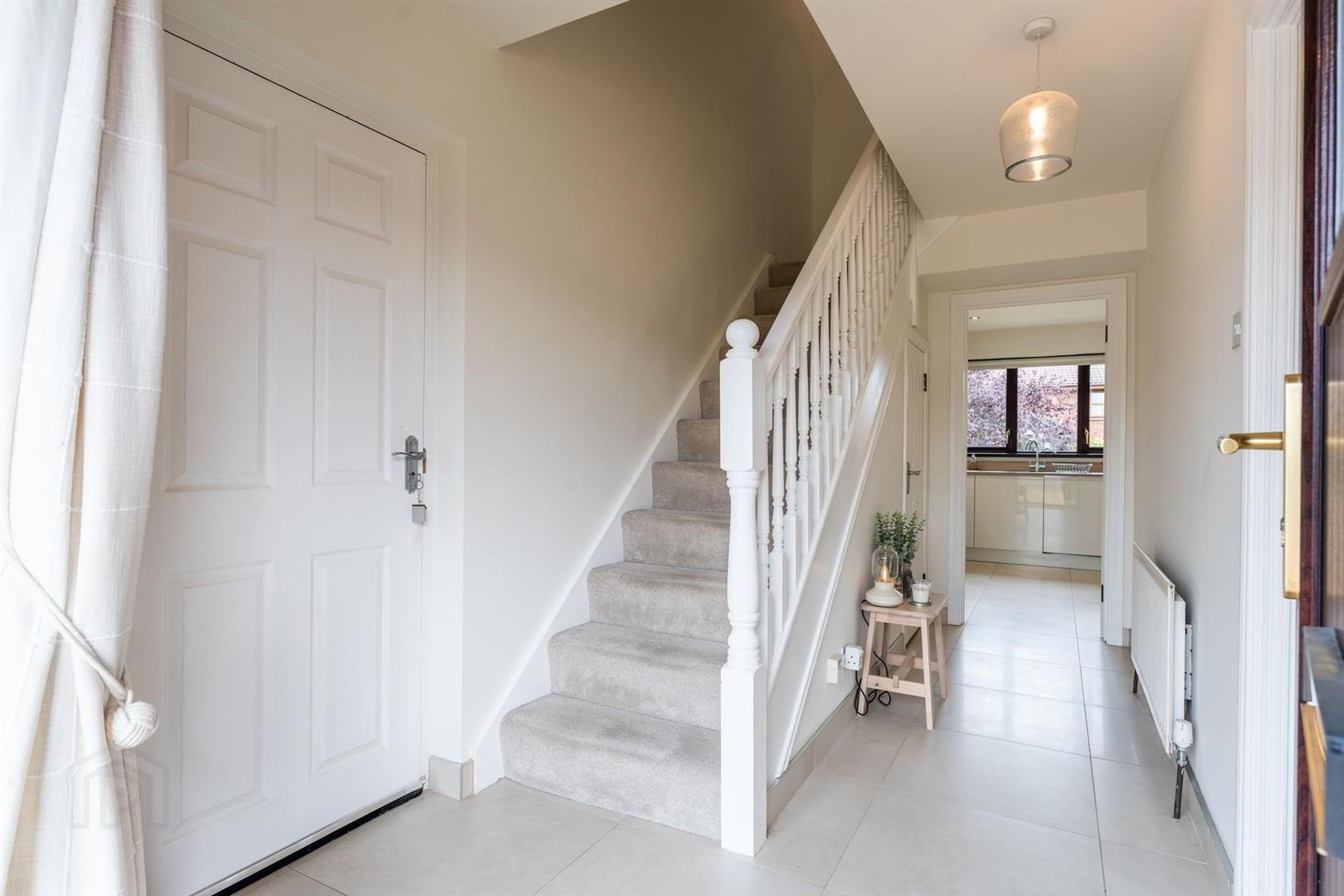 33 Lord Wardens Grange 5 of 27