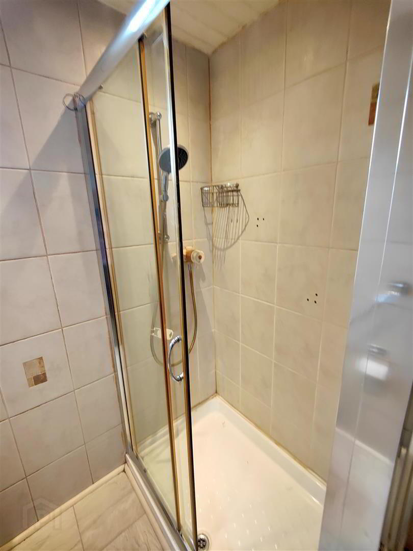 42 Woodvale Street 11 of 20