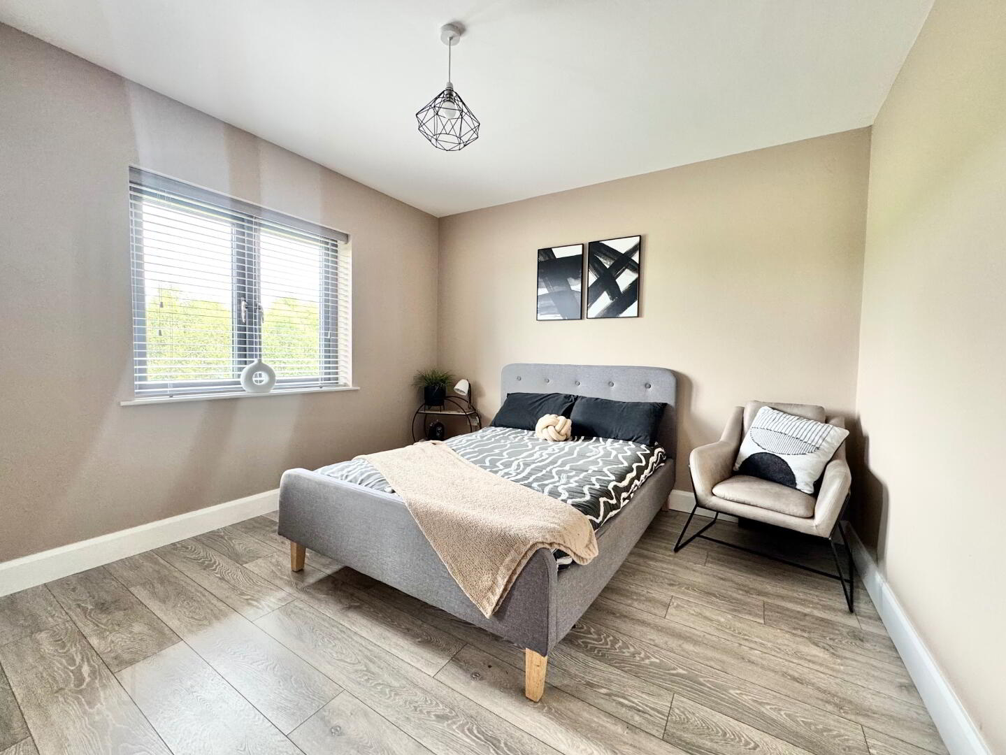 28 Highfield Drive 14 of 24