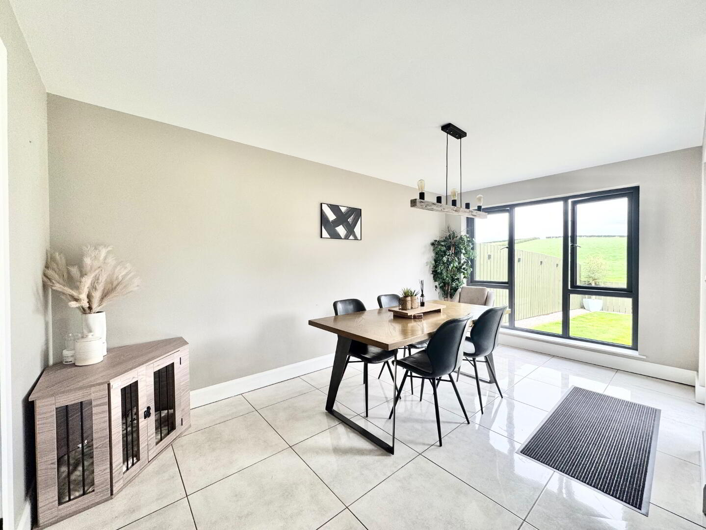 28 Highfield Drive 8 of 24