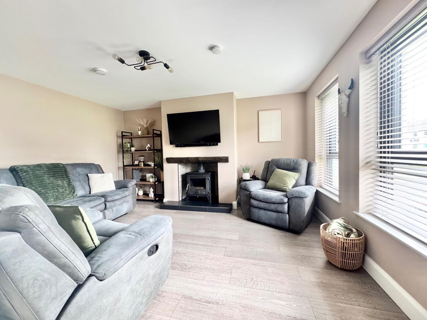 28 Highfield Drive 5 of 24