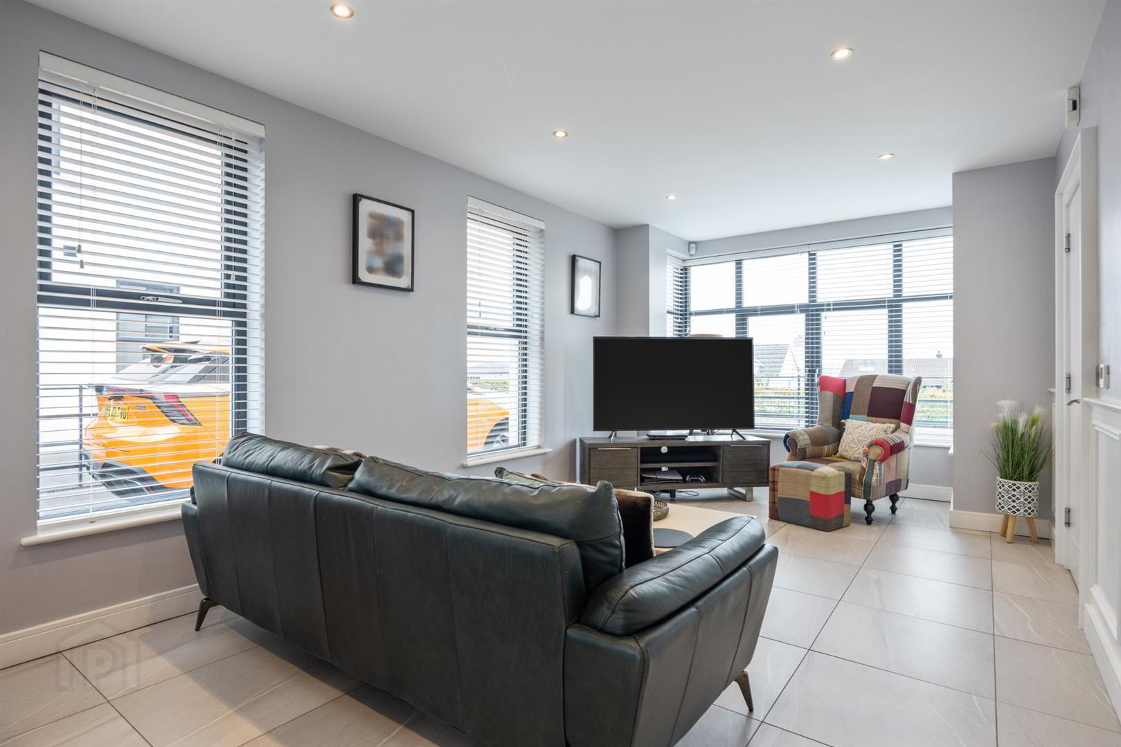 34 Shore Road 11 of 48