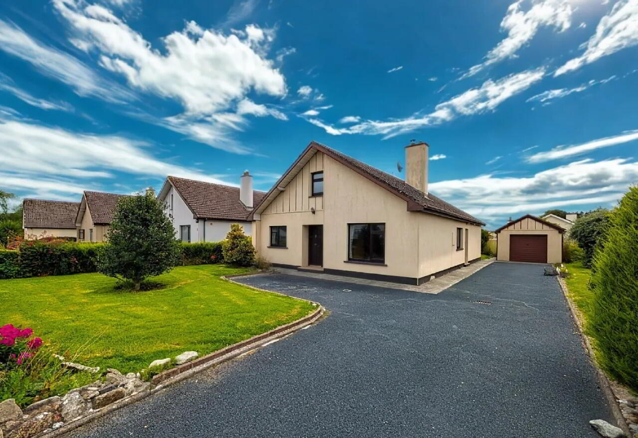 9 Ash Grove 1 of 20