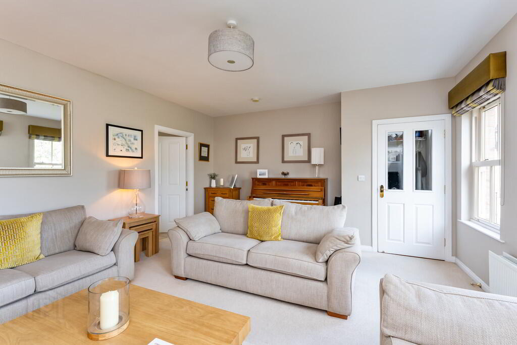 127 Ballantine Gardens 4 of 20