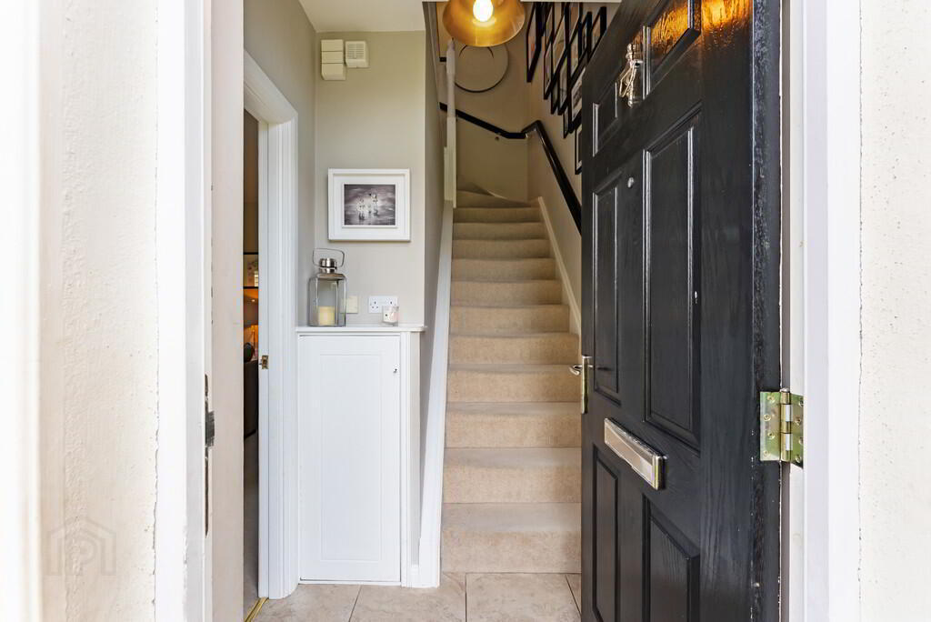 127 Ballantine Gardens 2 of 20
