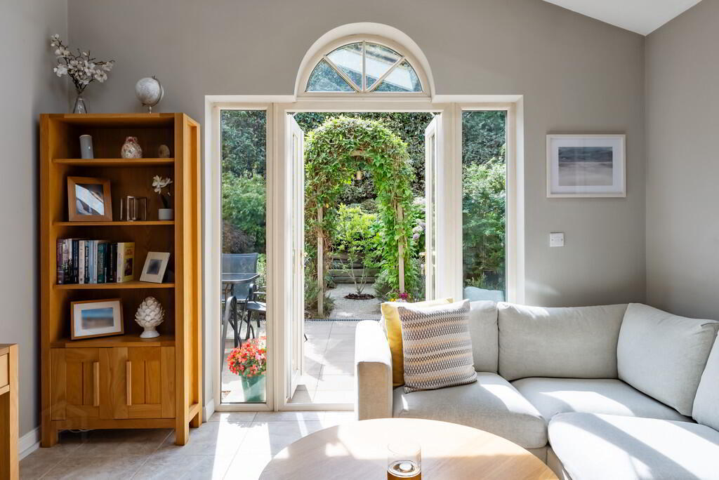 127 Ballantine Gardens 6 of 20