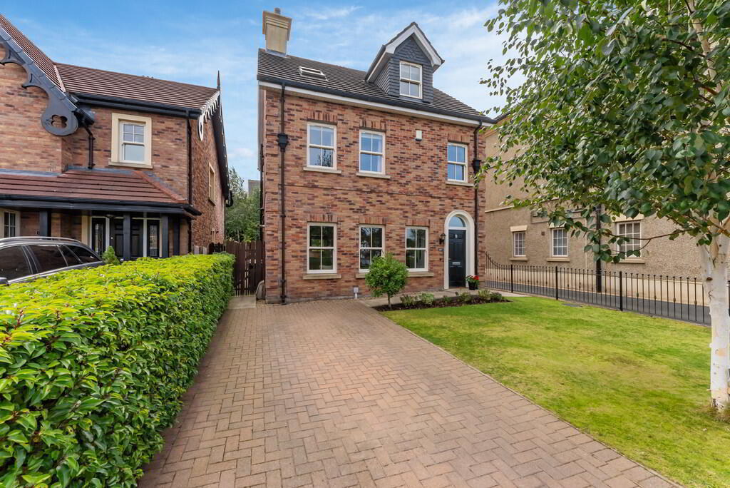 127 Ballantine Gardens 1 of 20