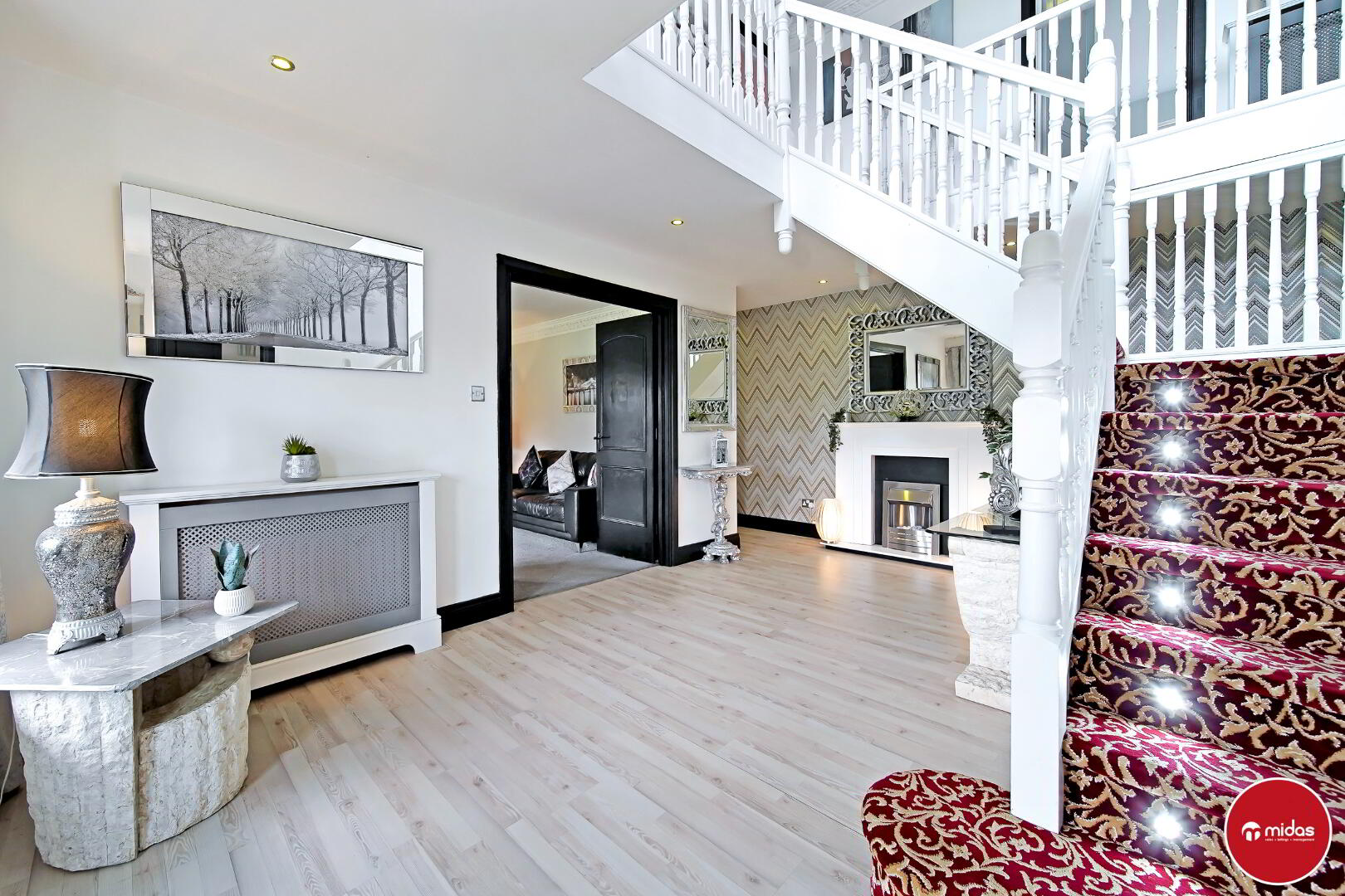 17 Lowrys Lane 8 of 31