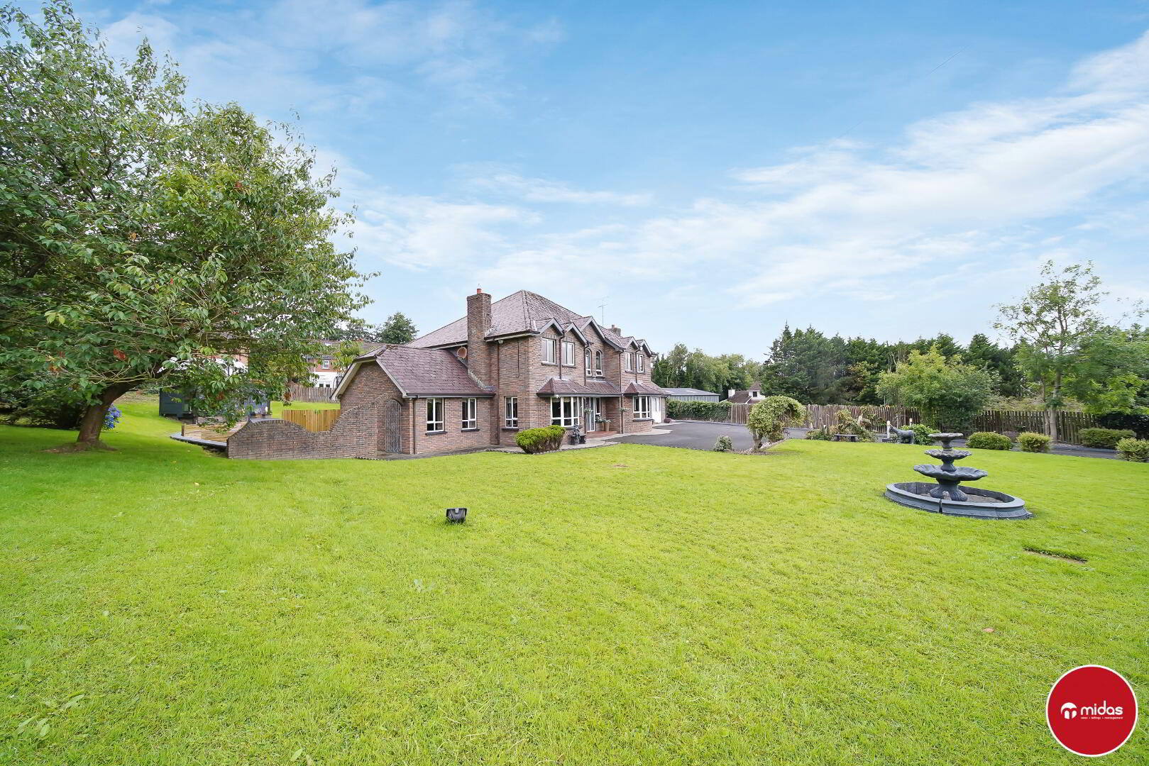 17 Lowrys Lane 4 of 31