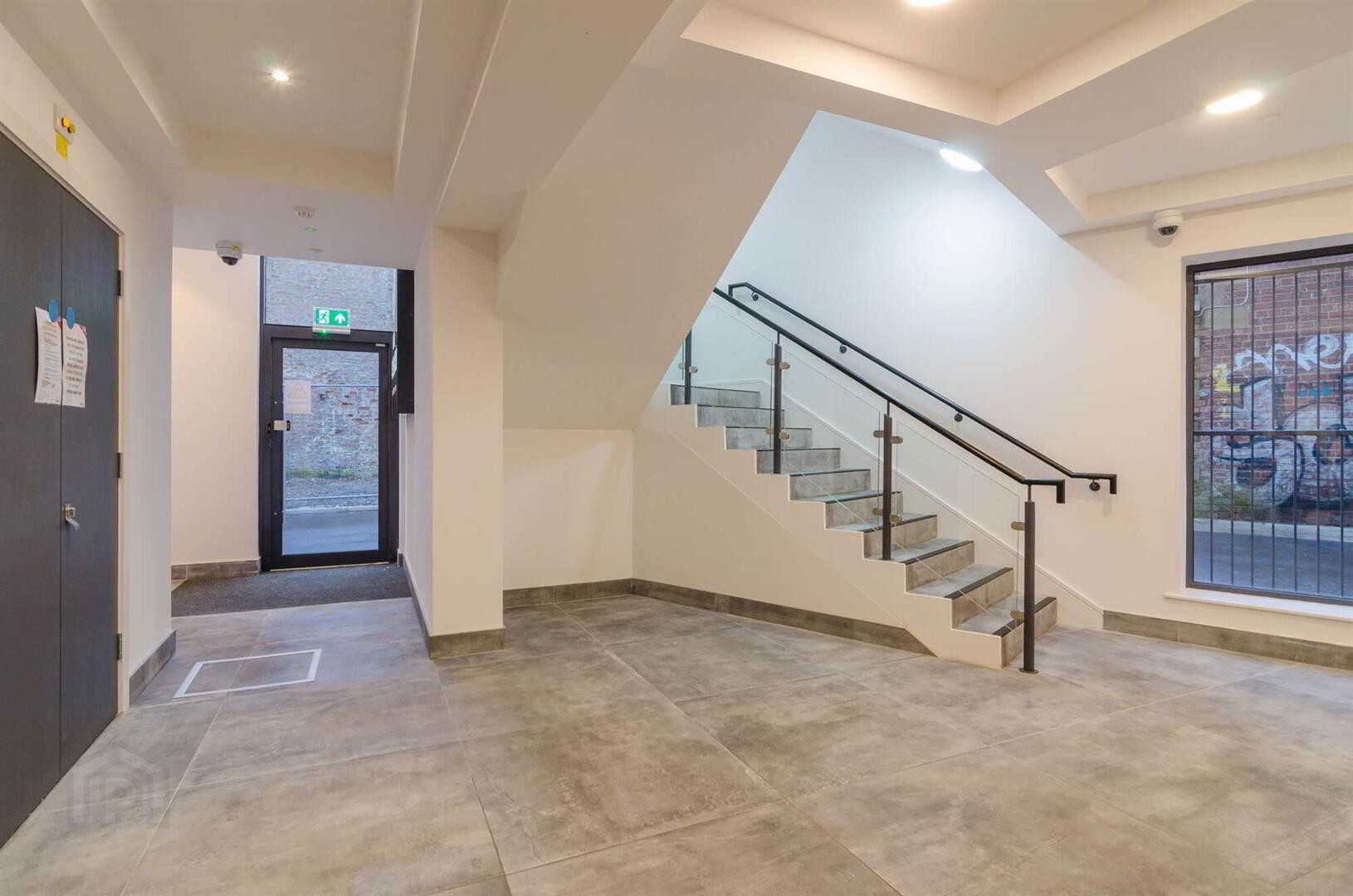 Apt 3 The Gallery, 65-71 Dublin Road 3 of 12