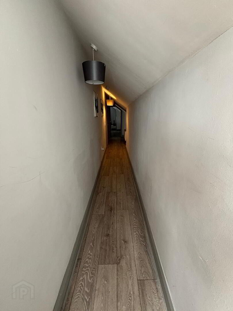 5 75 Eglinton Street 10 of 10