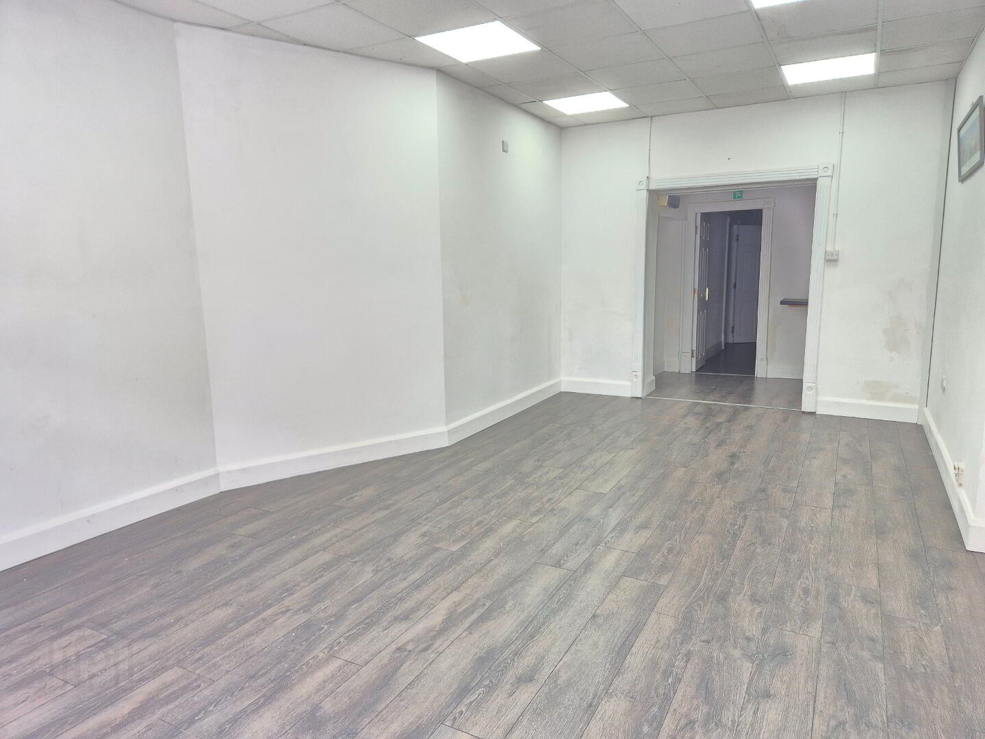 3 Lower Clarendon Street 4 of 6