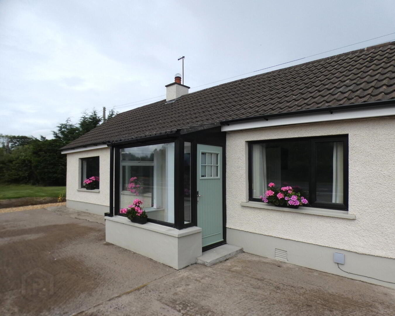 162 Curragh Road 8 of 35