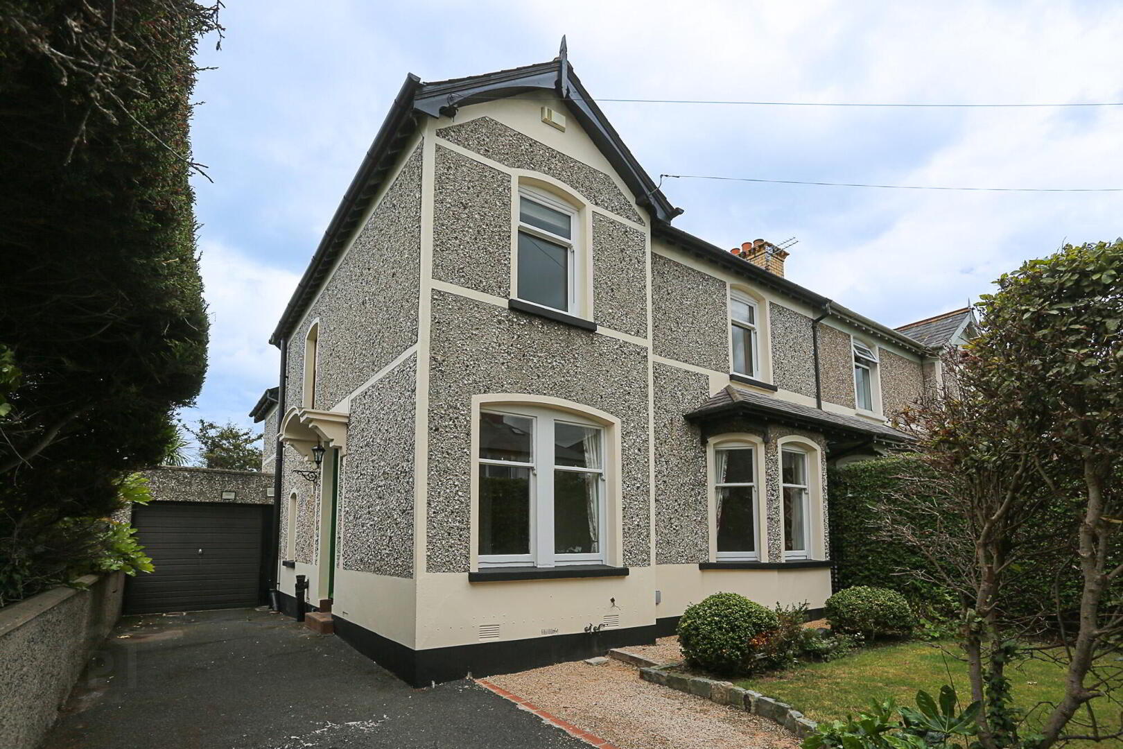 1 Windmill Road 1 of 27