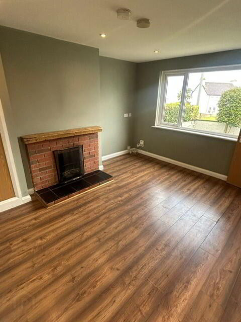 12 Moyle View 3 of 14