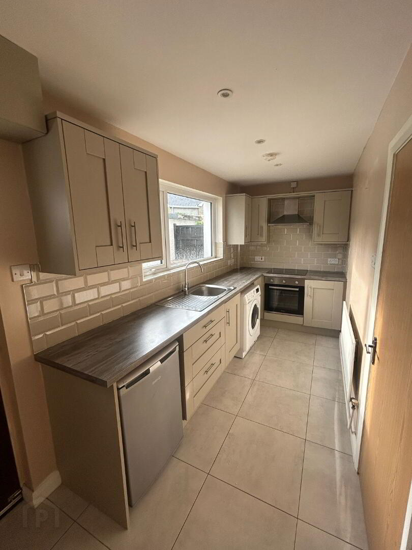 12 Moyle View 4 of 14
