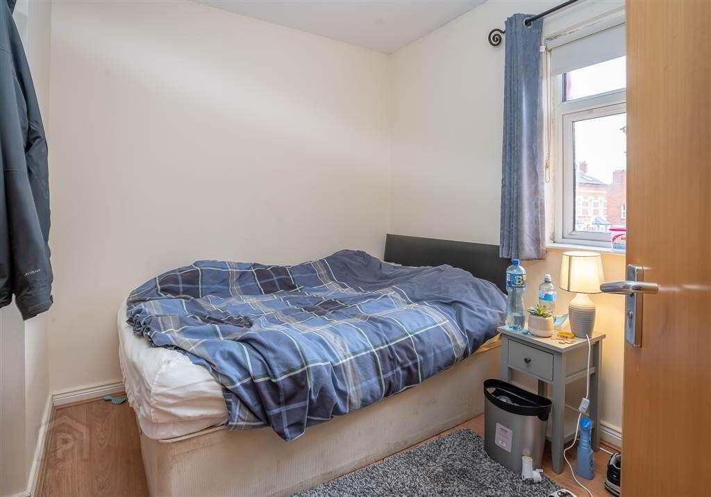 3 Bedroom Apartment, 46b Agincourt Avenue 5 of 10