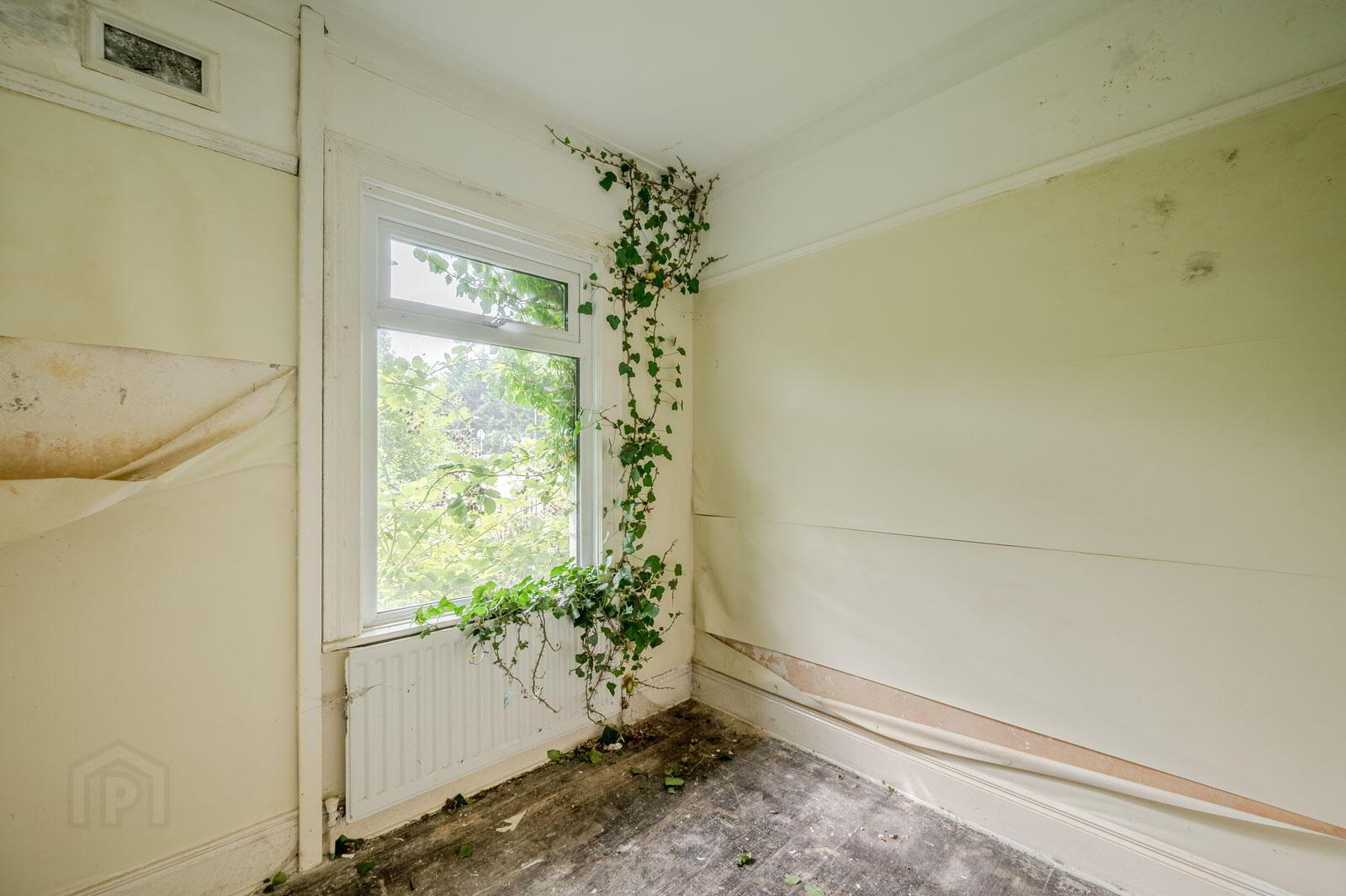 17 Hawthornden Gardens 13 of 21