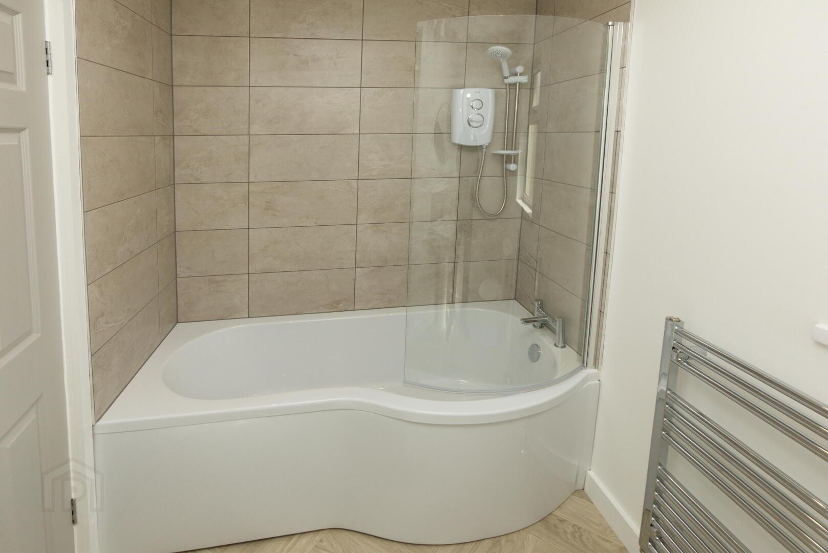 40 Elmfield Park 9 of 13