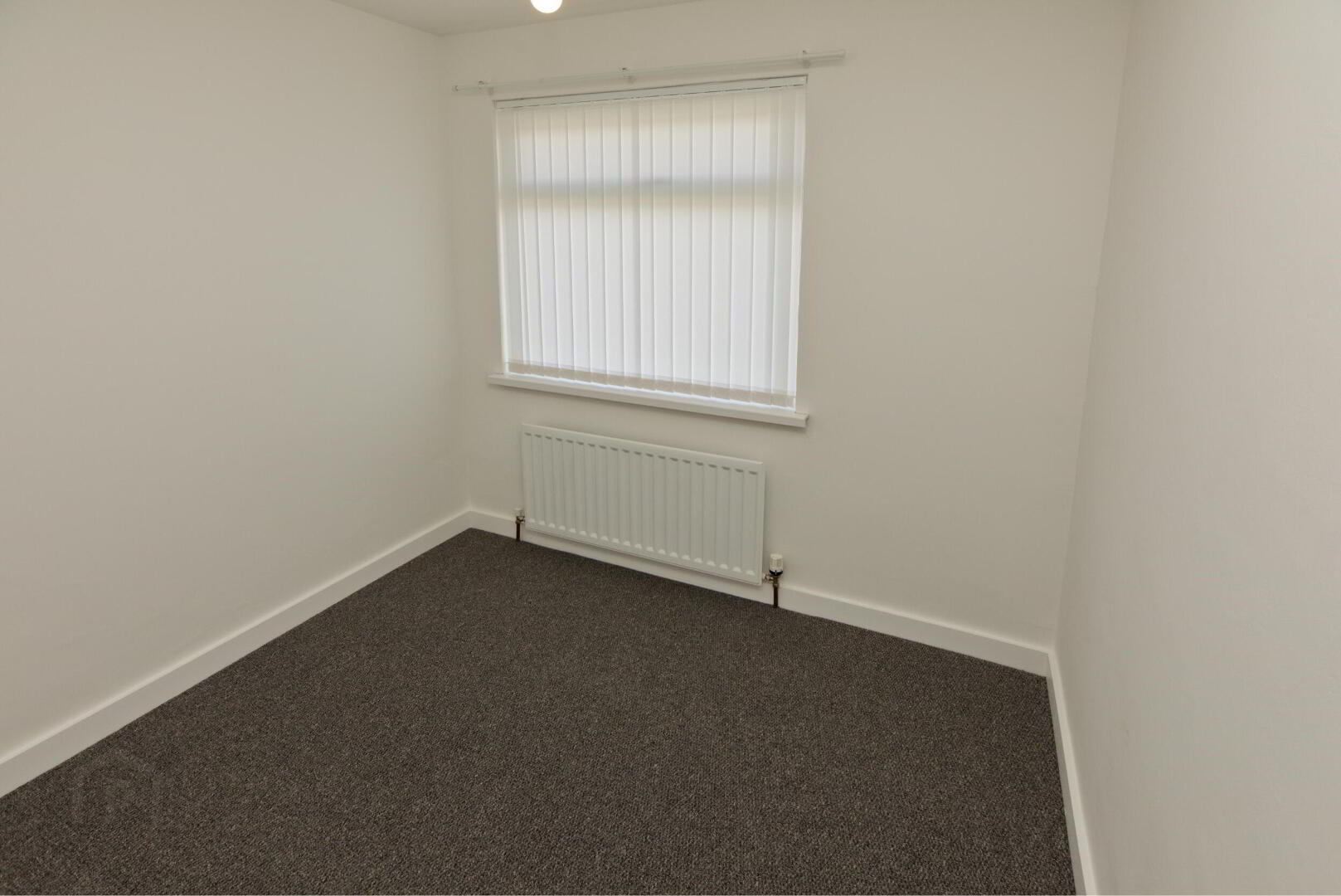 40 Elmfield Park 7 of 13