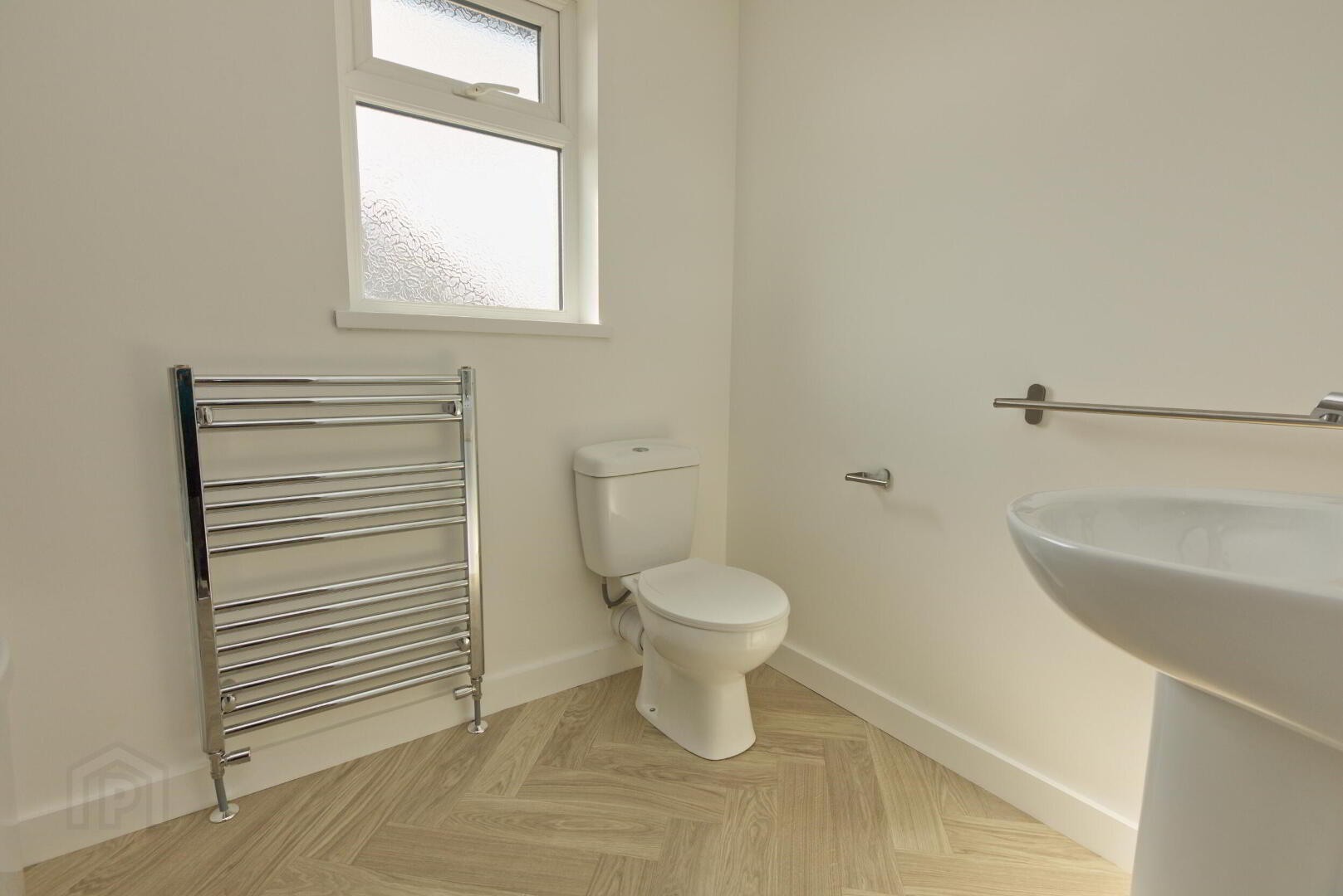 40 Elmfield Park 10 of 13