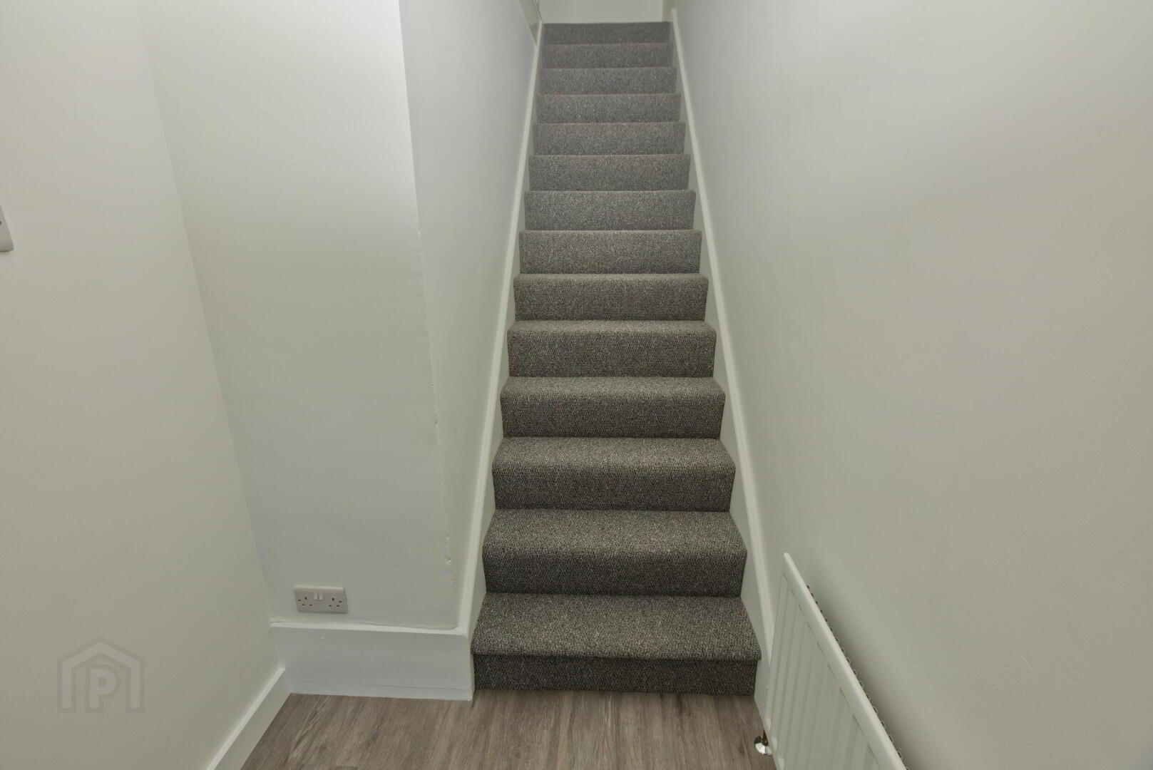 40 Elmfield Park 5 of 13