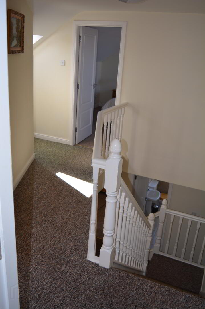 STUDENT LET, 2 Coachmans Court 14 of 16