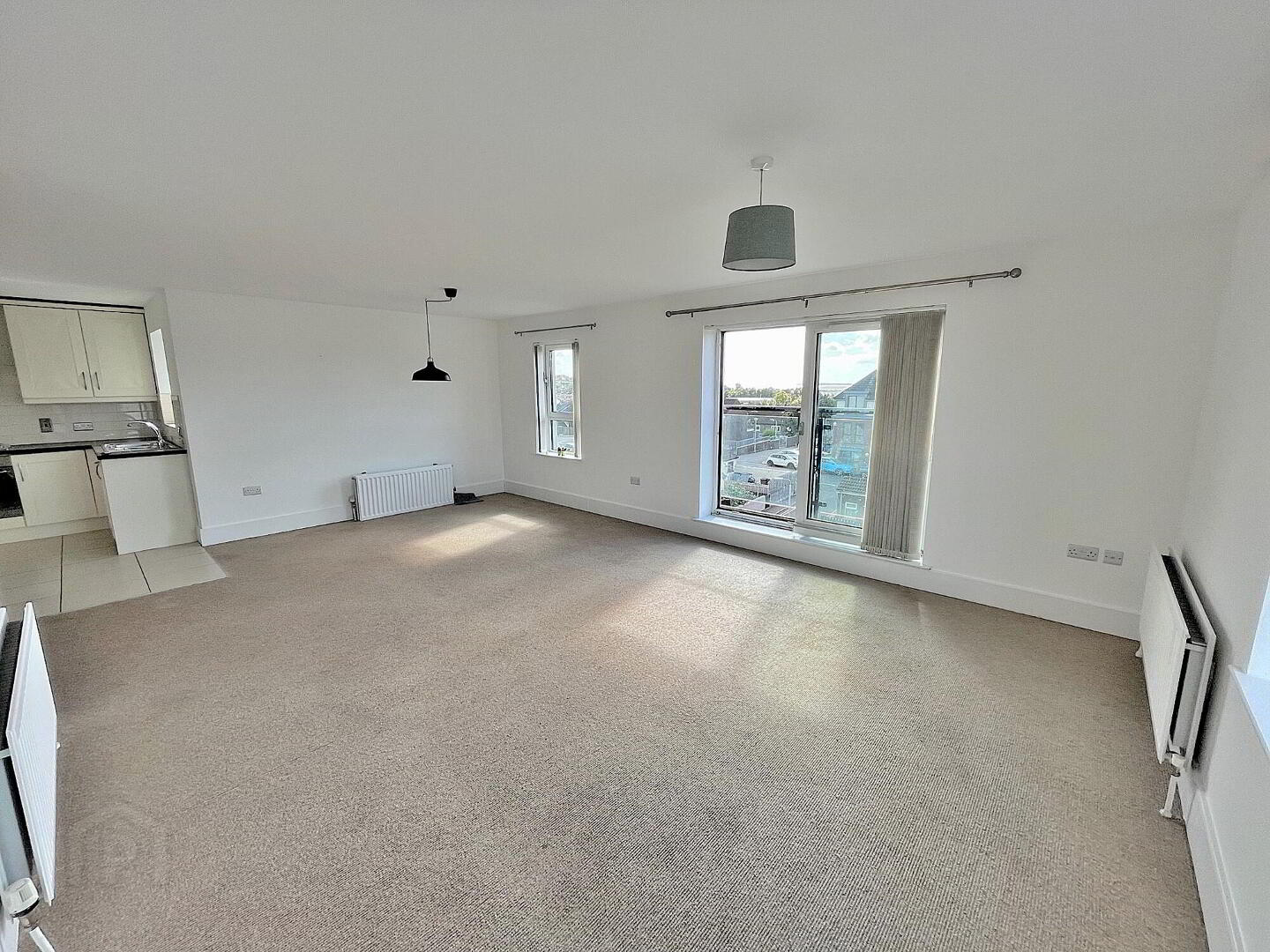 Apt 28, Newtown Building 4 of 13