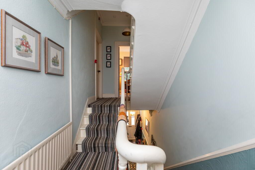 61 Rugby Road 13 of 32