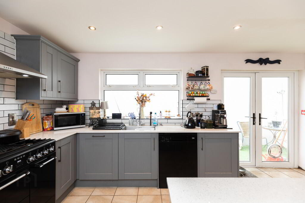 61 Rugby Road 11 of 32