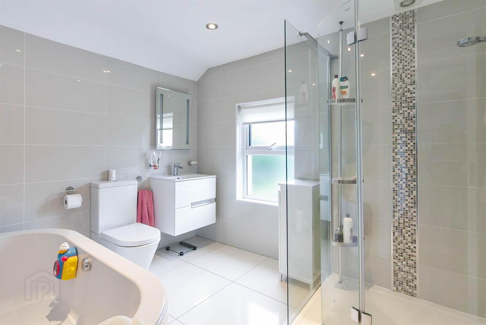 412 Upper Newtownards Road 33 of 41