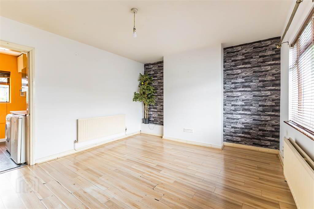34 Wallace Avenue 3 of 15