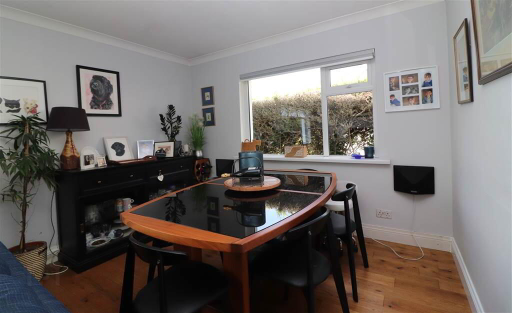 27 Traherne Gardens 5 of 12