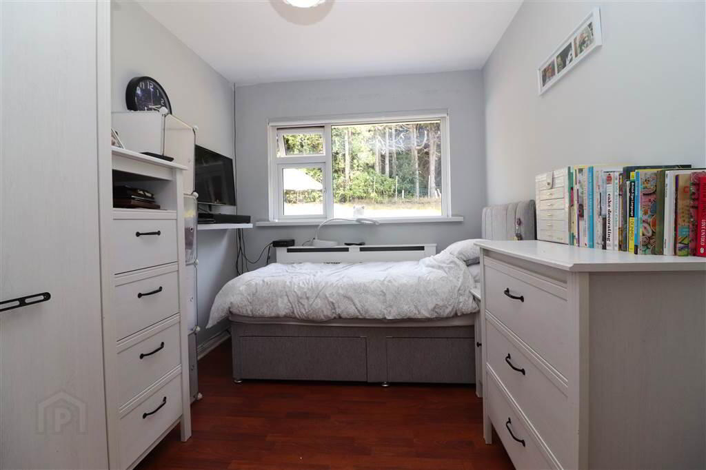 27 Traherne Gardens 8 of 12