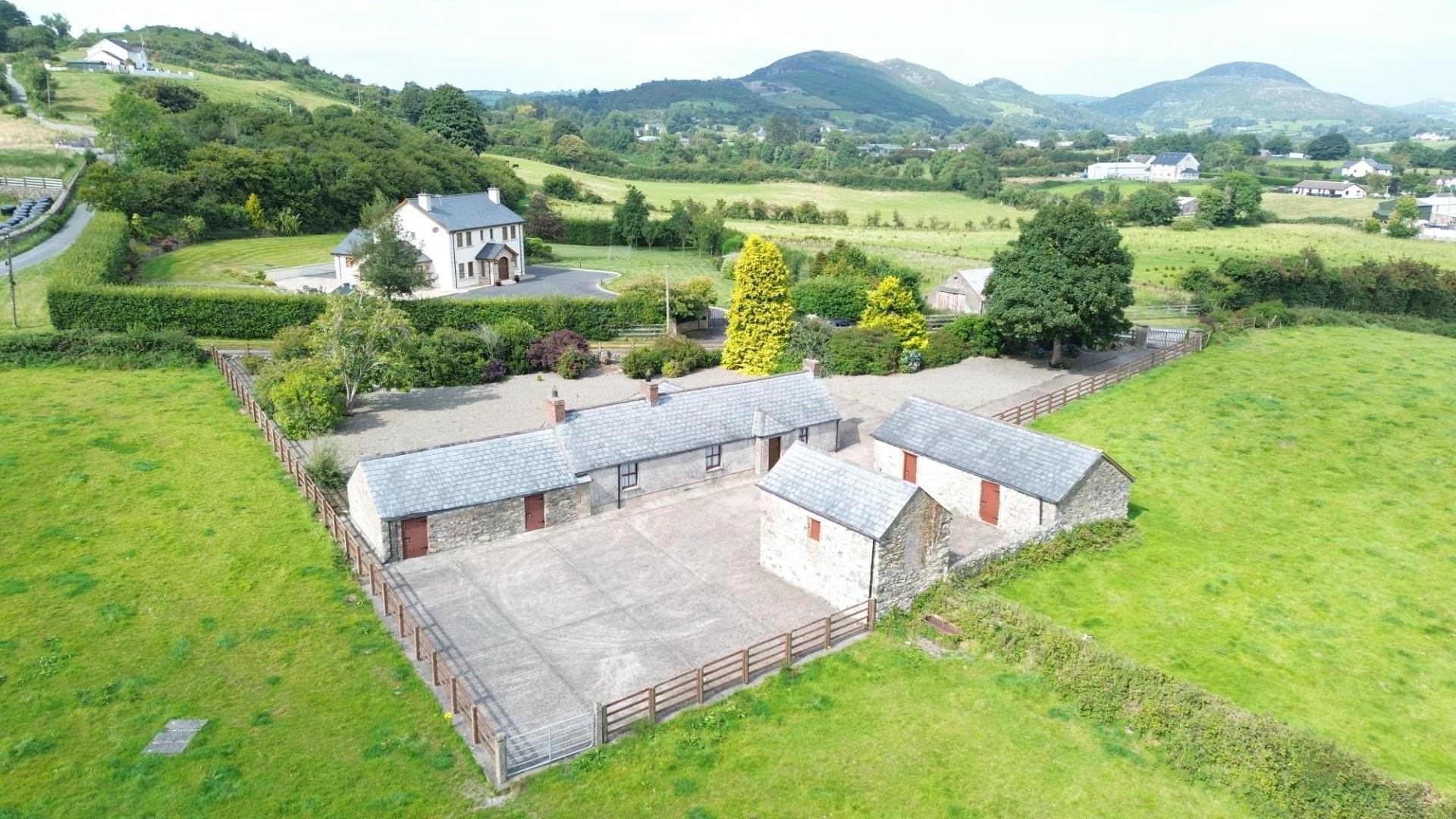 2 Ballinasack Road 1 of 16