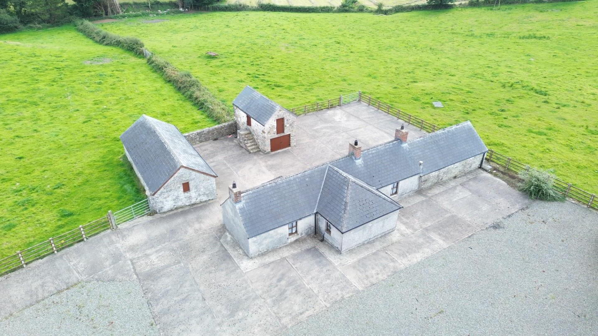 2 Ballinasack Road 15 of 16