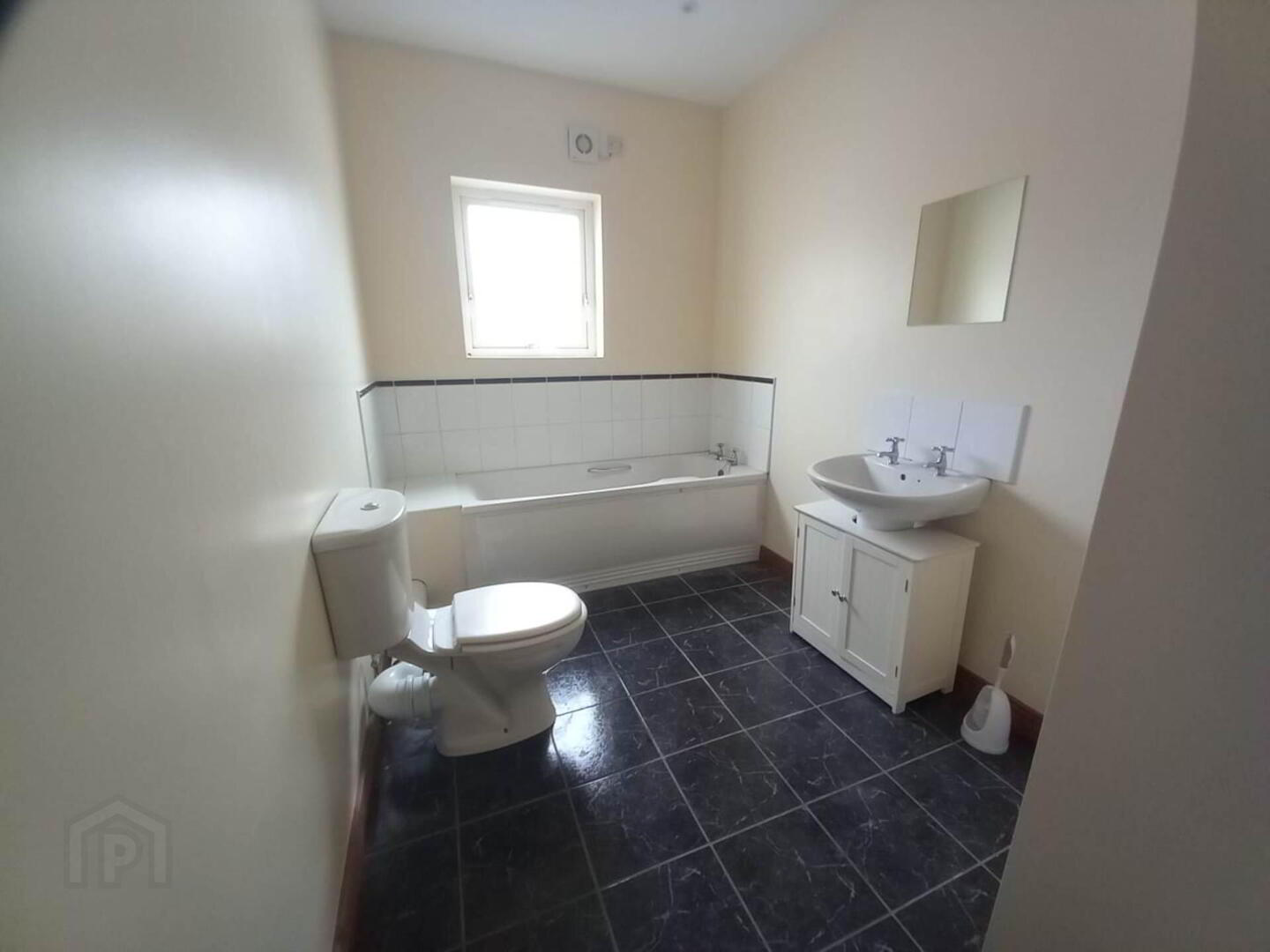 3d Lonsdale Court 6 of 6