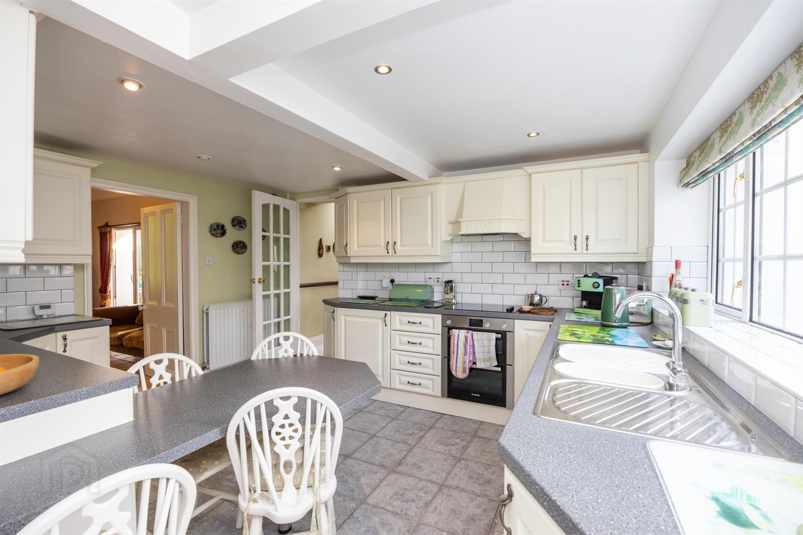 7 Old Dundonald Road 19 of 55